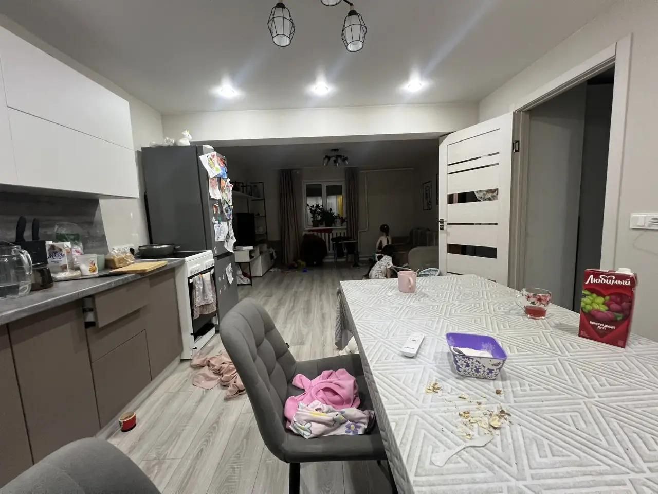 Вид на кухню